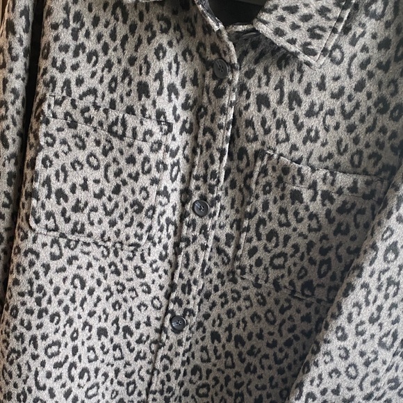 GAP Charcoal Leopard Print Jacket - Picture 3 of 5